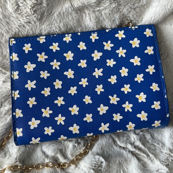 🦋Larroude Erin Clutch🦋 - Picture 6 of 16